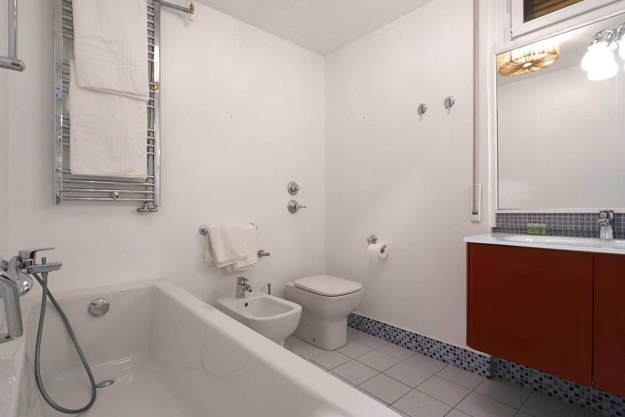 Homnest I S.Ambrogio Elegant Apt Milano Ngoại thất bức ảnh